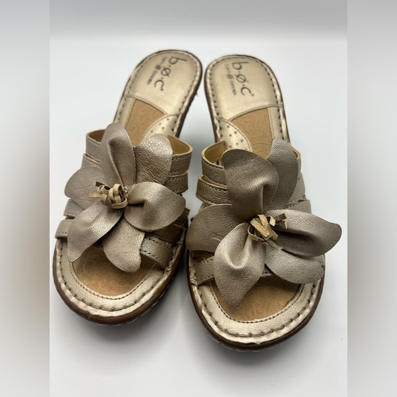 BOC Born Concept Womens Floral Sandals Wedge Size 7 Leather Bronze Slide Heels - Picture 1 of 8